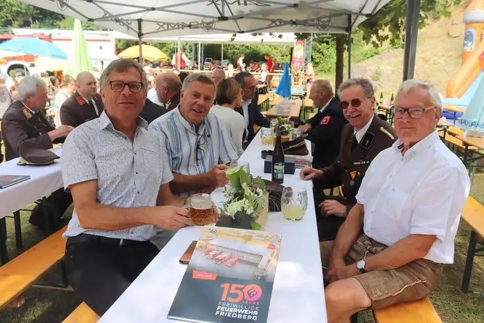 Beste Stimmung herrschte auch beim anschließenden Frühschoppen, der von der Stadtkapelle Friedberg musikalisch umrahmt wurde.