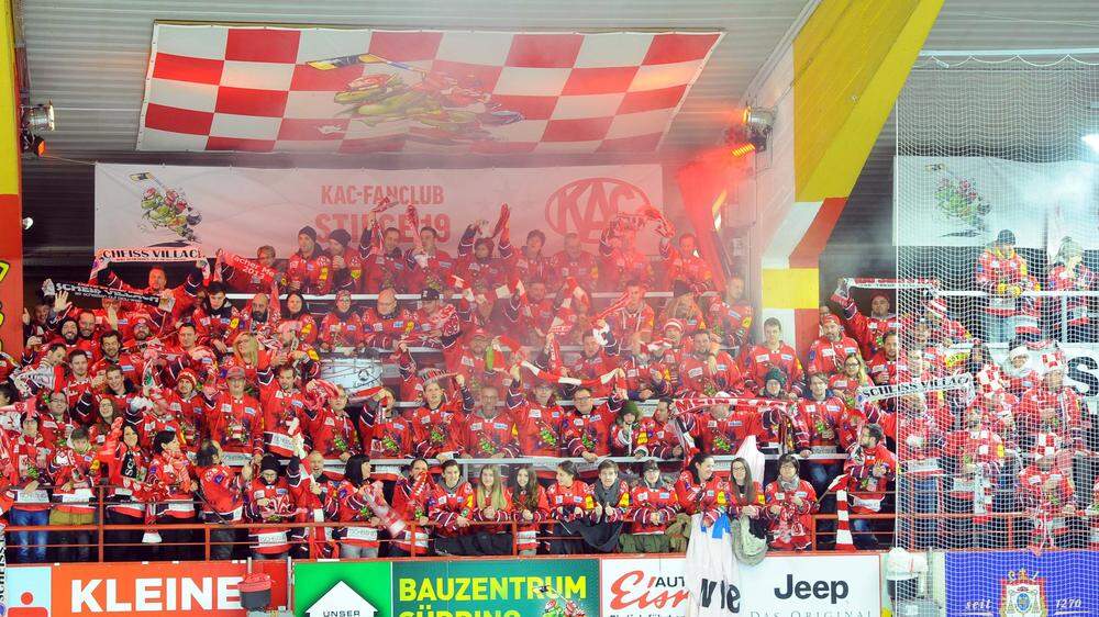 &quot;Rot-weiß&quot;: Die &quot;Stiege 19&quot; ist der älteste Fan-Club eines Sportvereins in ganz Österreich 