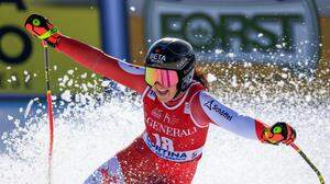 Stephanie Venier siegte in Cortina