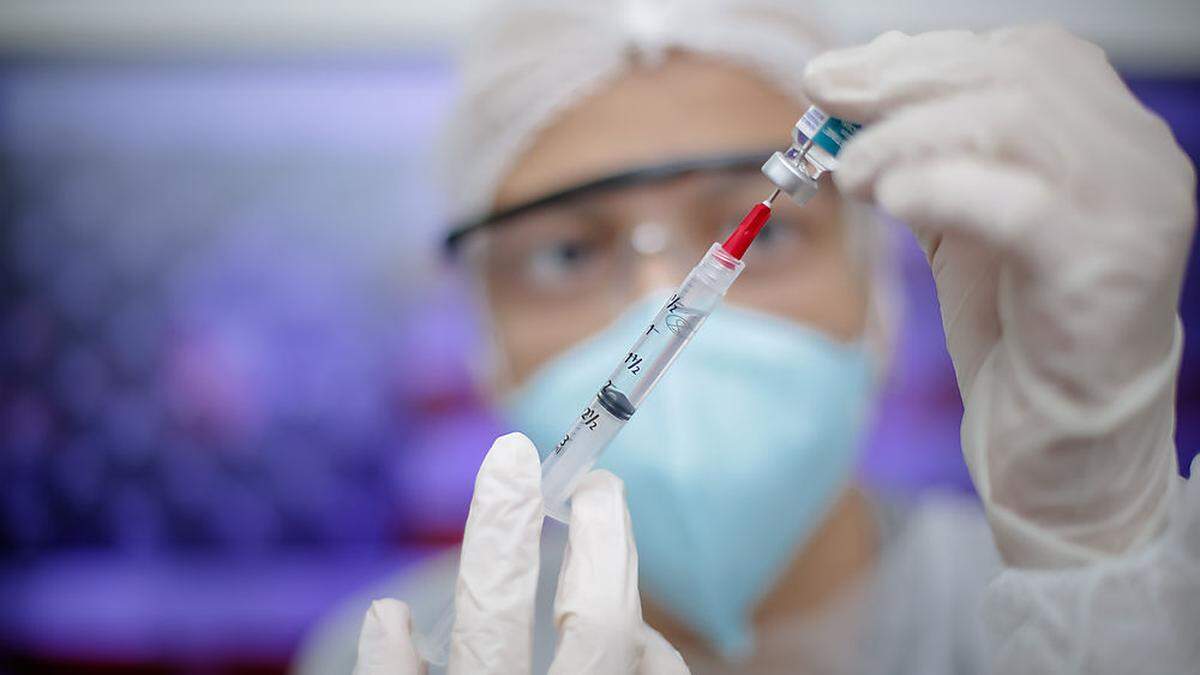 Kommt der russische Impfstoff? Die Entscheidung liegt bei der EMA