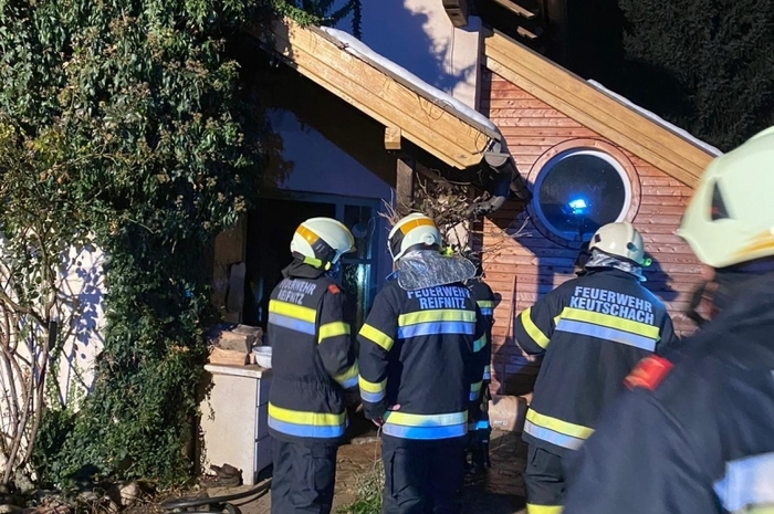Die Feuerwehr konnte das Feuer allerdings schnell löschen und somit größeren Schaden verhindern.