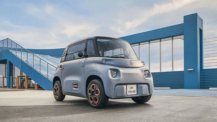 Wir müssen unseren Fußabdruck verkleinern – so viel ist klar. Wie sich Citroën urbane Micromobilität vorstellt, das zeigen die Franzosen auf dem Genfer Autosalon mit dem neuen Ami. Und nein, das ist keine Zukunftsstudie, sondern ein Serienfahrzeug, das demnächst in Europa auf den Markt kommt. Wenn auch vorerst nicht in Österreich.
