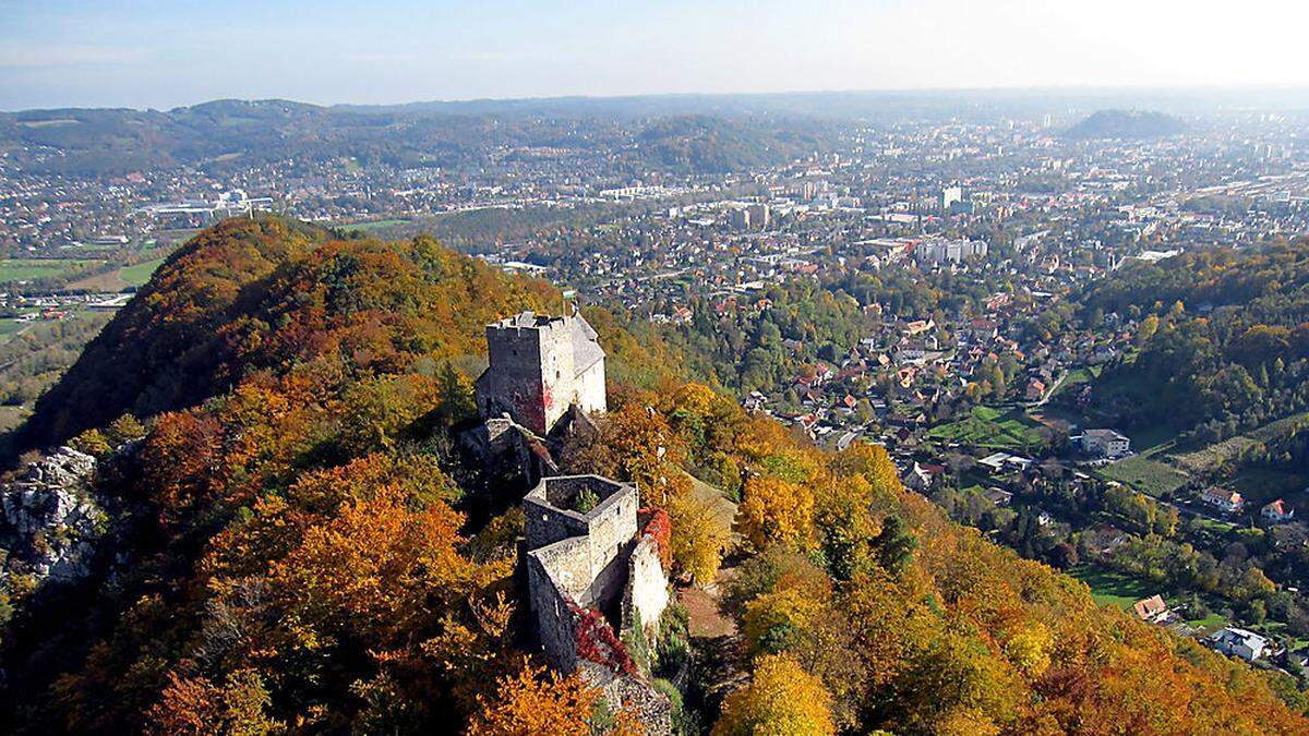 Derzeit ist die Burgruine in Gösting gesperrt - Gefahr im Verzug