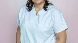 Der Vita Pflegeaward geht ins Finale. Hier lesen und hören Sie die Geschichte von Sabine Vilim, die diesen Beruf lieben gelernt hat. 