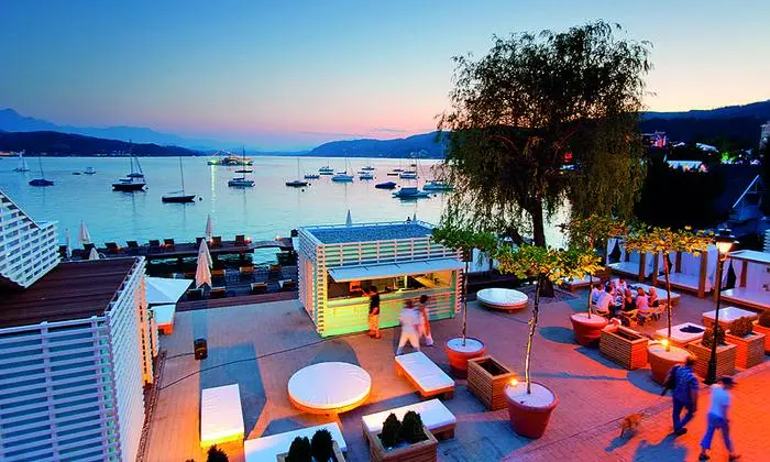 Das "Lake's" bietet Seekulisse