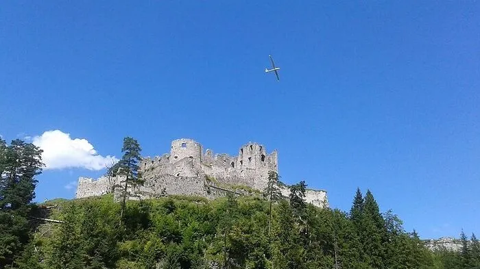 Sommerlicher Burgblick