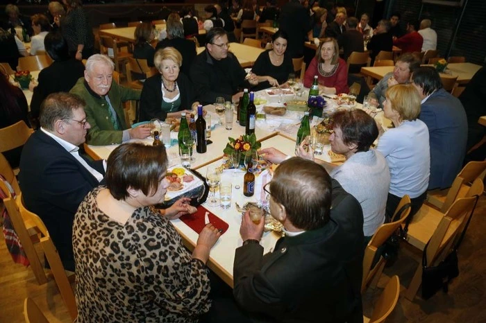 Organisiert vom Fürstenfelder Pfarrgemeinderat mit Stadtpfarrer Alois Schlemmer, Pfarrgemeinderatsvorsitzender Helga Siutz und Organisatorin Gerti Kohl.