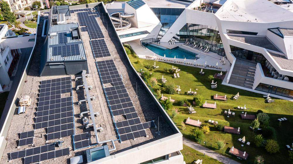 Ein Teil der neuen Fotovoltaikanlagen im Thermen-Resort Warmbad-Villach