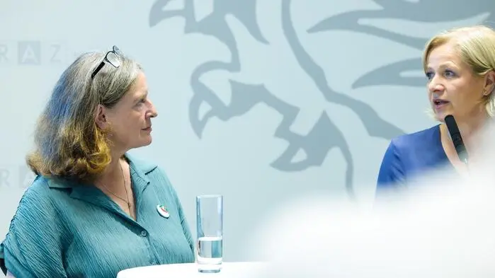 Elke Kahr (KPÖ) und Judith Schwentner (Grüne)