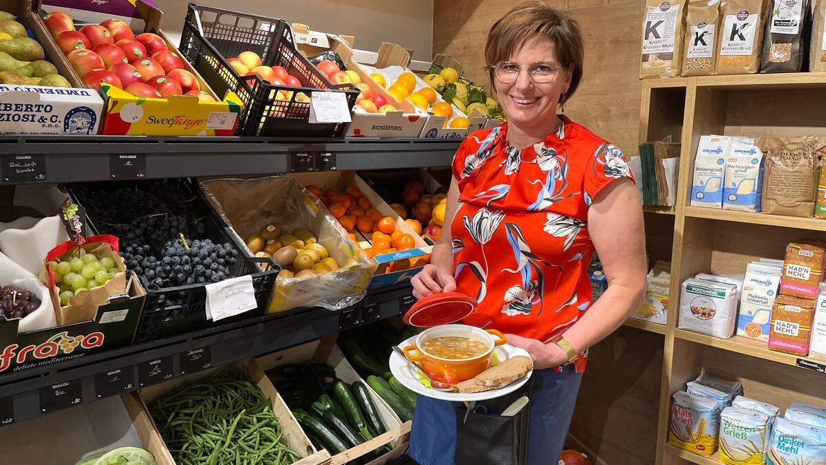 Margarethe Brandner kocht im &quot;Hereinspaziert&quot; in Steinfeld täglich (Montag bis Freitag) frisch