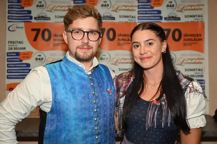 Hinter dem Jubiläumsfest stand ein Jahr intensiver Planung und Vorbereitung. „Für unser Jubiläumsfest haben wir ein Jahr lang geplant und vorbereitet. Es war eine große Herausforderung, aber wir sind stolz darauf, alles geschafft zu haben. Gleichzeitig hat es uns sehr viel Spaß gemacht, ein so großes Fest zu gestalten“, ziehen die Obleute zufrieden Bilanz.