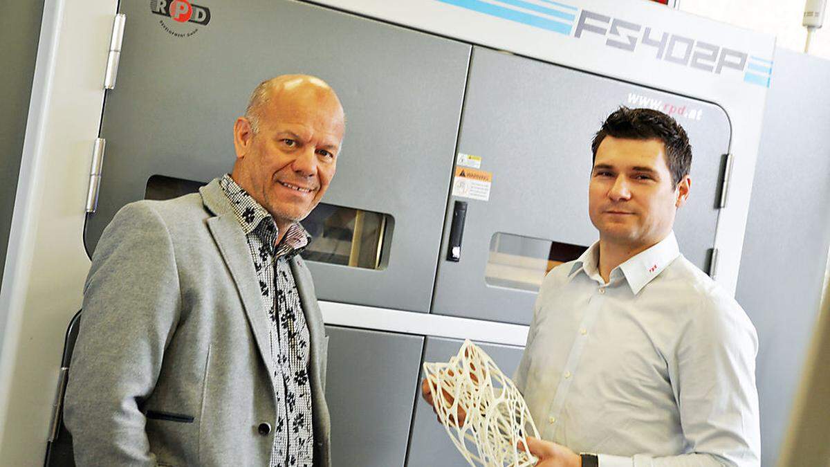 Firmengründer Roberto Krenn (l.) und Geschäftsführer Wolfgang Kraschitzer vertrauen seit Jahren auf den 3D-Druck