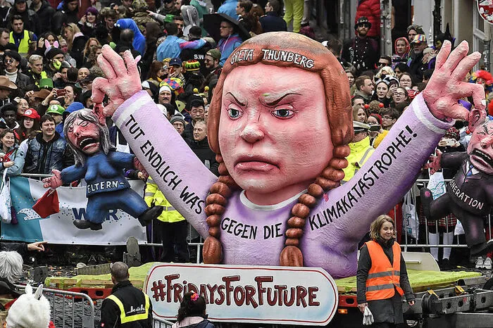 Wir müssen jetzt Solidarität mit den Alten zeigen, und mit allen, die besonders in Gefahr sind, wenn es um das Virus geht. Also sollten wir doch nach der Krise auch sagen: Jetzt machen wir das andersherum! Jetzt geht es um die Jungen, die Kinder, die nächste Generation. Jetzt sind wir mit ihnen solidarisch, wenn es um den Klimawandel geht!" Rutger Bregman, Historiker