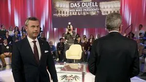 Alexander Van der Bellen, right, candidate for presidential elections of the Austrian Greens, and Norbert Hofer, candidate of Austria's right-wing Freedom Party, FPOE, wait for the start of a TV debate in Vienna, Austria, Sunday, Nov. 20, 2016. (AP Photo/Ronald Zak)