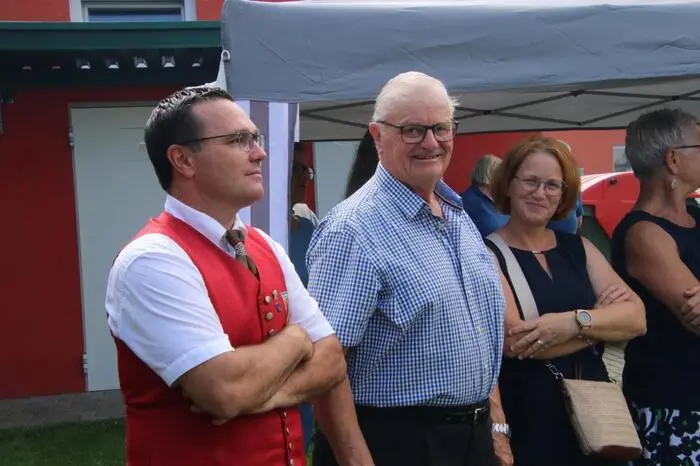 Unter den vielen Gästen waren auch Edelschrotts Vizebürgermeisterin Monika Neubauer, Bürgermeister und ÖVP-Landesgeschäftsführer Georg Preßler gesellte sich in weiterer Folge dazu, sowie der Bürgermeister der Nachbargemeinde Hirschegg-Pack, Markus Prettenthaler und Köflachs Vizebürgermeister Heimo Ortner (Bild), der auch in der Musikkapelle Graden aktiv ist.