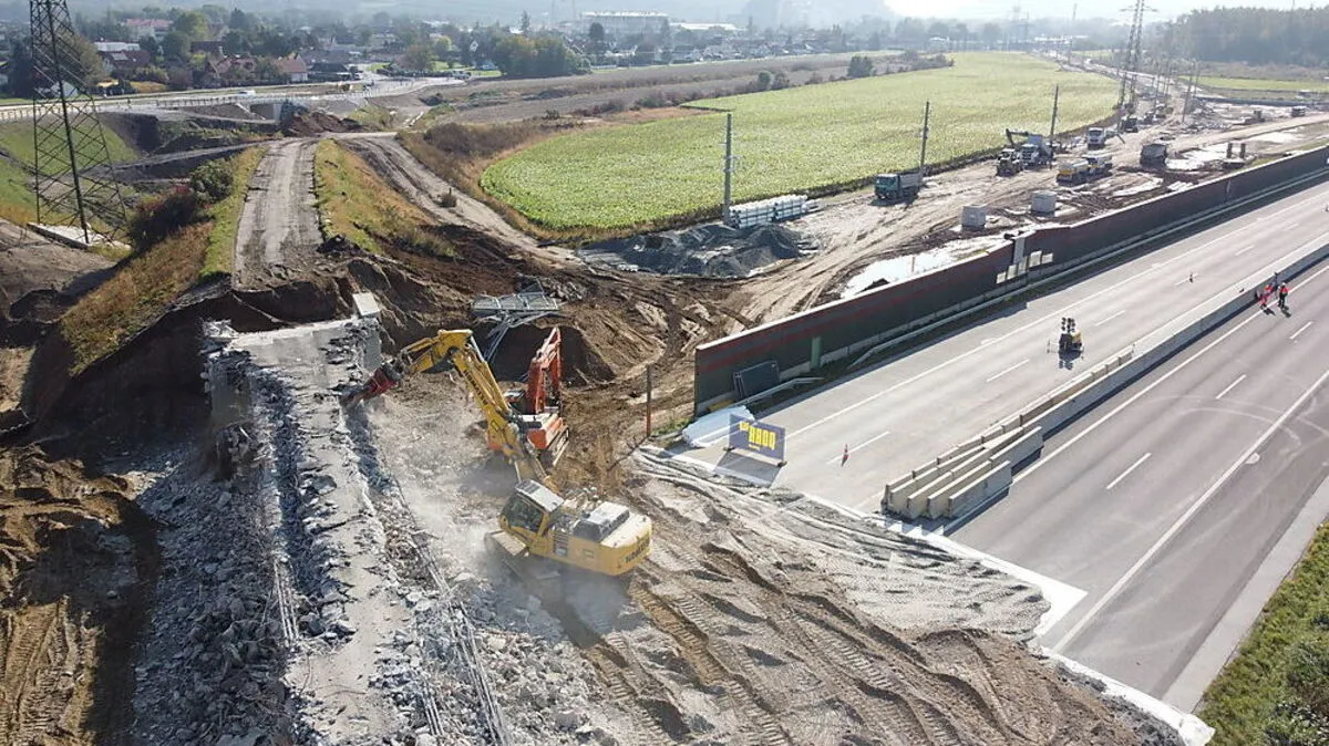Die A9 bleibt noch bis Montagfrüh gesperrt 
