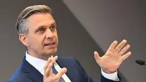 Wirtschaftsminister Wolfgang Hattmannsdorfer