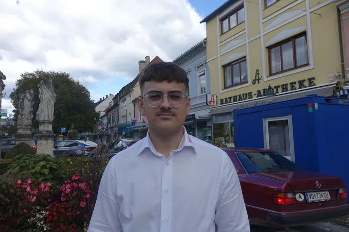 "Ich finde Modelle wie die Vier-Tage-Woche absolut super", schwärmt der 17-jährige Boris. "Dann hätte ich mehr Freizeit und mehr Zeit für Familie und soziale Kontakte." Er finde auch nicht, dass eine Reduzierung der Arbeitszeit einem Arbeitgeber schaden könnte. "Das sehe ich überhaupt nicht. Aber ich weiß, mein Leben wäre dann schöner."