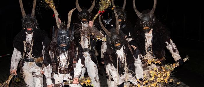 Die ersten Krampusgruppen stehen in den Startlöchern