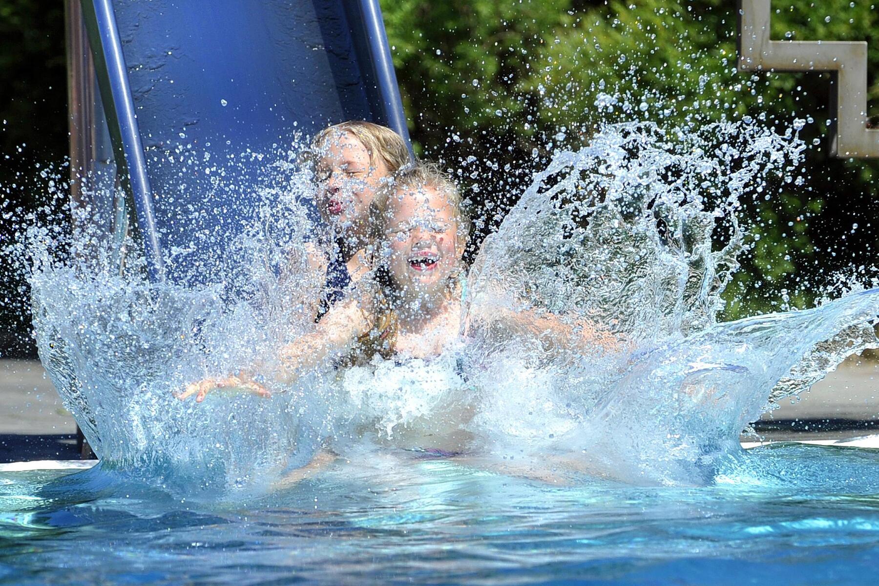 Der Tankwagen kommt: Gemeinde verkauft ihr Thermalwasser für private Pools