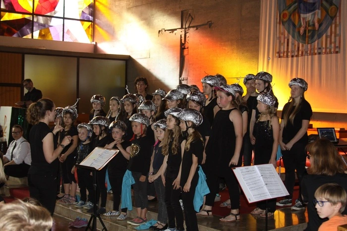 Musikalisch gestaltete sich der Abend auch in der Stadtpfarrkirche Leibnitz. Eine Musicalaufführung...