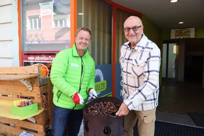 Der Trofaiach Tandler ist ein ReUse-Geschäft, betrieben durch eine Partnerschaft der Stadtgemeinde, Stadtwerke und Lebenshilfe Trofaiach, in dem gut erhaltene, gebrauchte Alltagsgegenstände gesammelt und wieder zum Verkauf angeboten werden.
