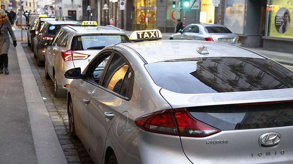 Ab 1. März gelten neue Regeln für Taxi, Uber und Co. in Wien.