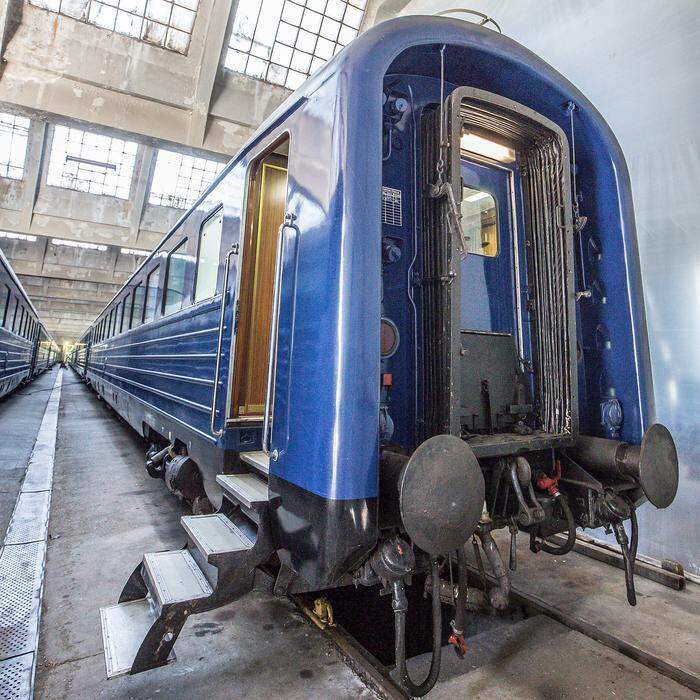 Der "Blaue Zug" steht hinter verschlossenen Türen in Belgrad