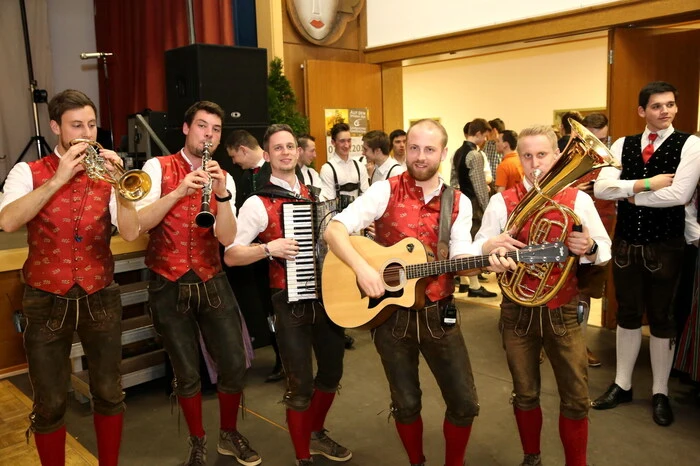 Für den optimalen Sound sorgten „Die Jungen Fidelen Lavanttaler“. 