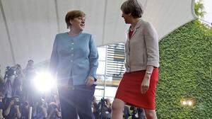 Europas starke Frauen: Merkel und May