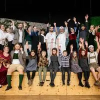 Der Theaterverein Lust.Spiel Pischelsdorf feiert 20-jähriges Jubiläum und lädt am kommenden Wochenende zum Jubiläumsball ein