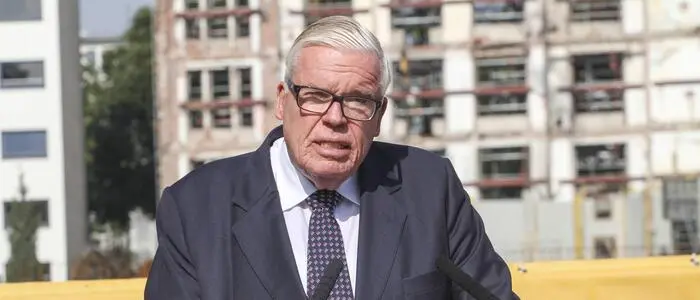 Klaus-Michael Kühne bei der Grundsteinlegung des „Fontenay“ in Hamburg (Archivbild)