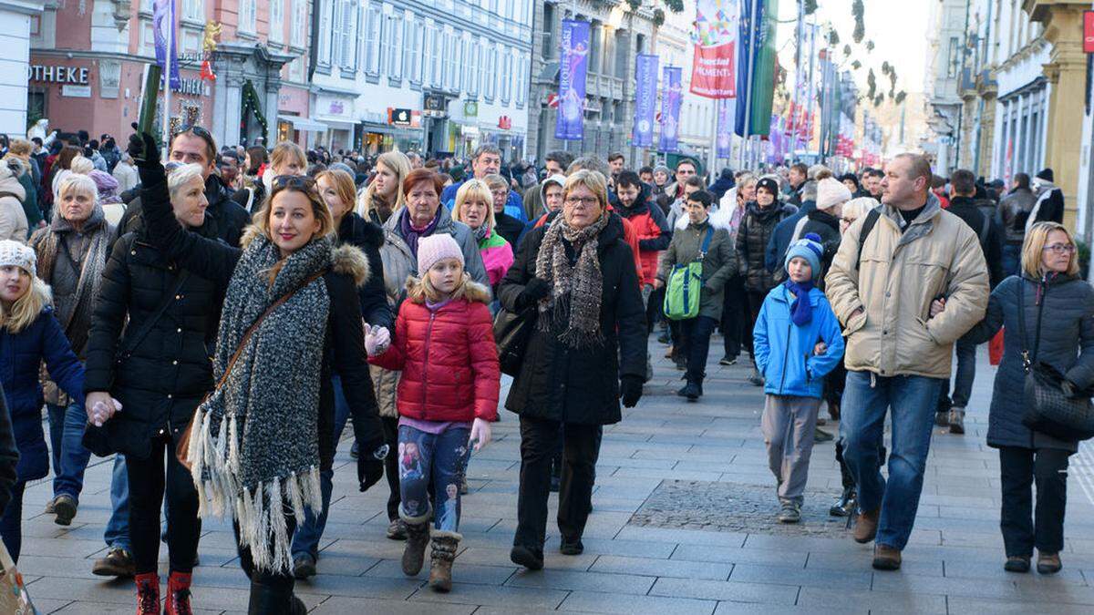 Durch die Grazer Herrengasse wälzten sich gestern die Massen