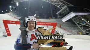 Henrik Kristoffersen ist der neue Rekordsieger in Schladming. 