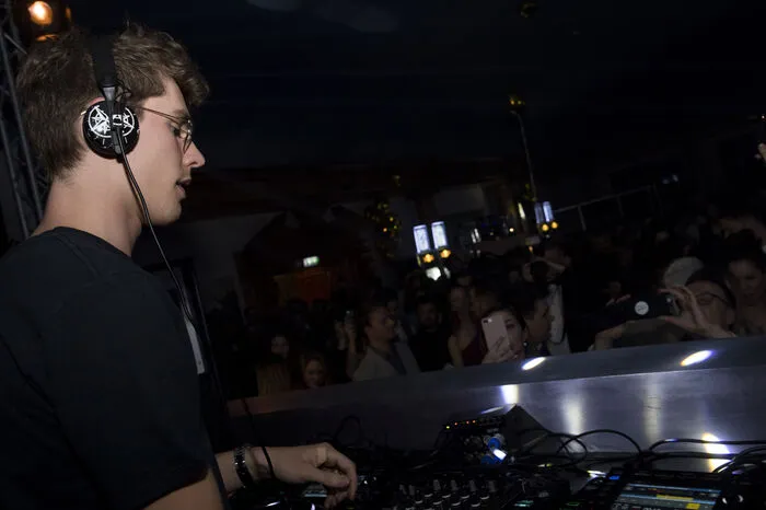 Lost Frequencies