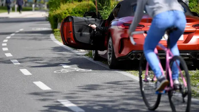 Die Radfahrer wurden bei dem Unfall verletzt (Symbolfoto)