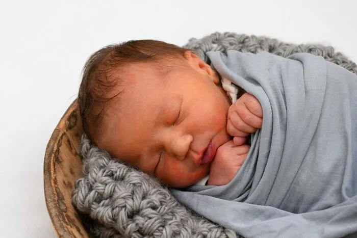 Paul (3526 g, 52 cm) kam am 5. Juni um 3.34 Uhr zur Welt. Seine stolzen Eltern Katharina und Stefan Lauritsch aus Villach freuen sich auf das Leben zu dritt.