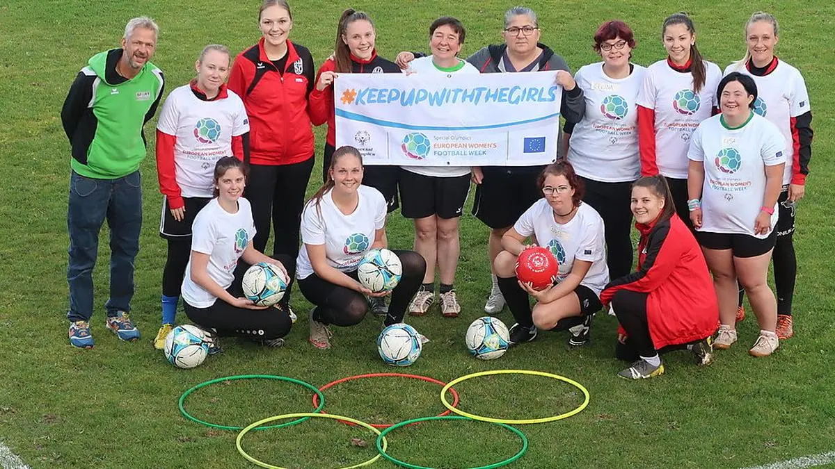 Die Fußballerinnen von Sportbündel und SC Parschlug absolvierten ein Training