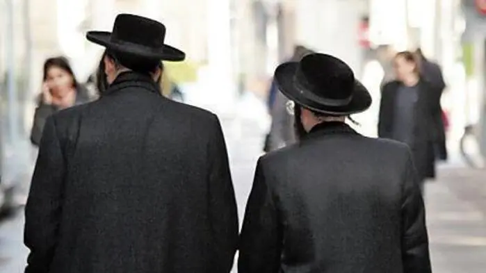 In Wien ein vertrautes Bild, in Schladming durchaus mit Neuigkeitswert: orthodoxe Juden (Sujetbild)