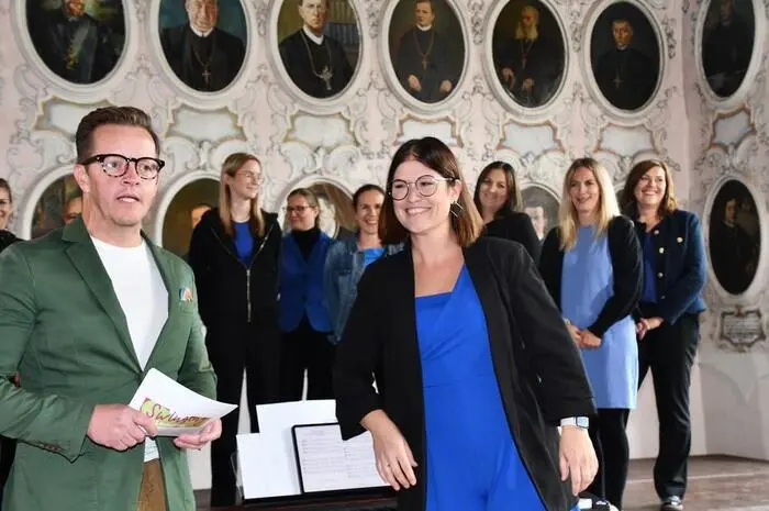  Sieben Chöre, darunter der Frauenchor „Roz Rosental“, der gemischte Chor St. Lambrecht und der Jugendchor „Li voice“ aus Trieben, boten ein abwechslungsreiches Programm in den Prunkräumen des Stifts, dem Prälatensaal und Kaisersaal sowie in der Stiftskirche. 
