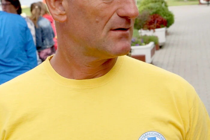 Auch wenn am Samstag kein optimales Badewetter herrschte: Mit dem Verlauf des Festes sichtlich zufrieden zeigte sich Wasserrettung-Einsatzstellenleiter Wolfgang Auer (Foto). 