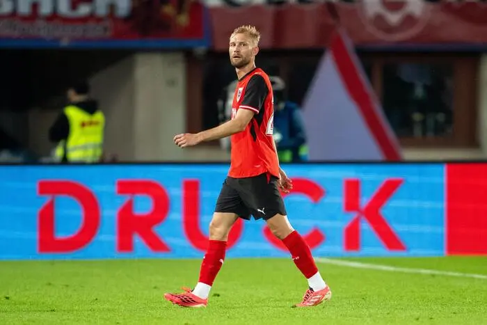 Konrad Laimer: 2 | Begann auf der für ihn im Nationalteam ungewohnten Linksverteidigerpostion. Setzte offensiv einige Akzente, ehe er nach einem Handspiel berechtigt die Rote Karte sah.