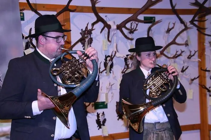 Die Jagdhornbläsergruppe Unteres Kainachtal eröffnete die Veranstaltung feierlich.