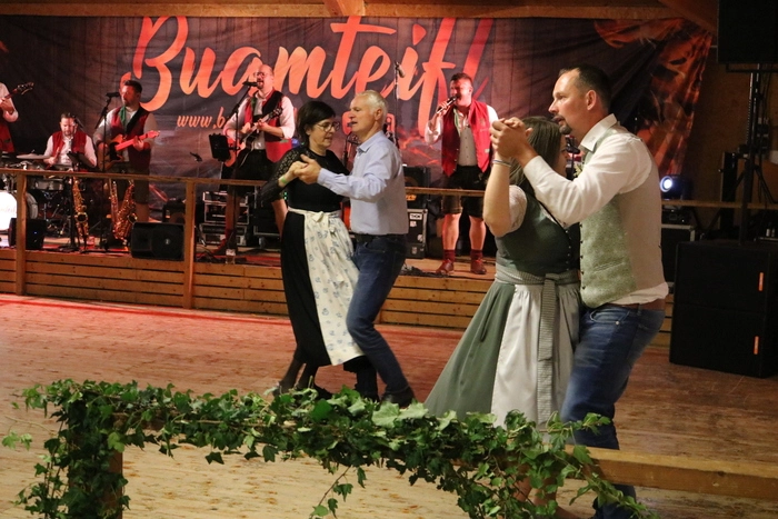 Die Buamteifl aus der Steiermark sorgten an diesem Abend für flotte Tanzmusik.