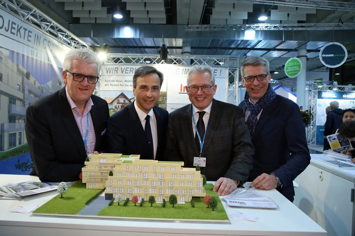 Immobilien-Fachgruppenobmann Gerald Gollenz, Bürgermeister Siegfried Nagl, Kleine-Zeitung-GF Thomas Spann und der Präsident der steirischen Notariatskammer Dieter Kinzer