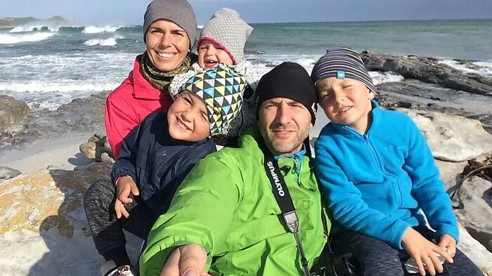 Ein Jahr Auszeit vom Alltag in der Steiermark. Vor einem Jahr war es ein Plan von Hubert und Dorothea Gasperl. Seit drei Monaten sind sie nun auf Weltreise – mit ihren Kindern Paul (6), Luis (4) und Rosalie (2).Mehr als 15.000 Userinnen und User interessierte die Geschichte. Mehr dazu