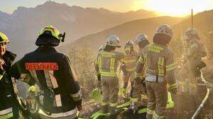 Die Kameraden aus Süd- und Osttirol löschten den Brand gemeinsam