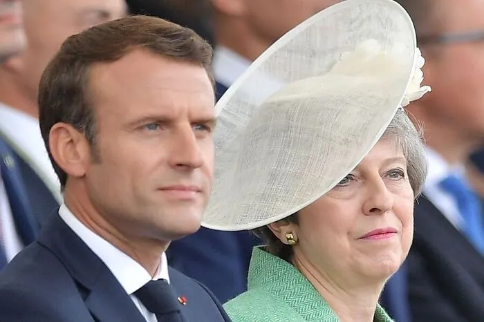 Frankreichs Präsident Emmanuel Macron und die britische Premierministerin Theresa May waren ebenfalls bei der Militärfeier anwesend.