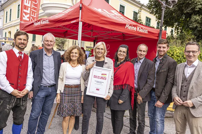 Obervellachs Vizebürgermeister Franz Oberrainer, Bürgermeister Günther Novak, Tourismusobfrau Gerhild Hartweger, Angelika Staats, Bürgermeisterin Marika Lagger-Pöllinger, Bürgermeister Stefan Schupfer, Kammerrat Marcel Wernisch und Bürgermeister Michael Maier.