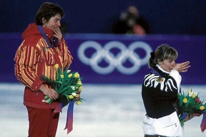 Drei Medaillen holte Emese Hunyady bei Winterspielen, in jeder Farbe eine - es sind die einzigen Eisschnelllauf-Medaillen Österreichs. Der ganz große Wurf gelang ihr 1994 in Lillehammer über 1500 m.
